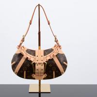 Louis Vuitton LEONOR Monogram Hobo Bag - Sold for $1,408 on 03-01-2025 (Lot 270a).jpg